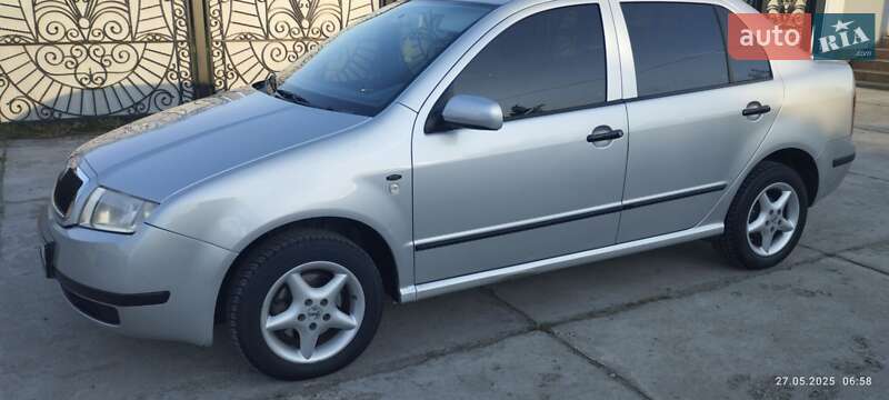 Седан Skoda Fabia 2002 в Виноградові