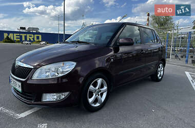 Хетчбек Skoda Fabia 2012 в Дніпрі