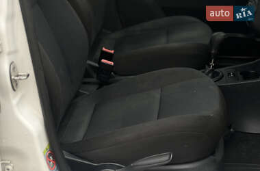 Хэтчбек Skoda Fabia 2011 в 