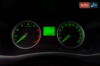 Хэтчбек Skoda Fabia 2008 в 