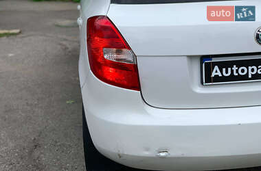 Хетчбек Skoda Fabia 2012 в 