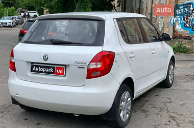 Хетчбек Skoda Fabia 2012 в 
