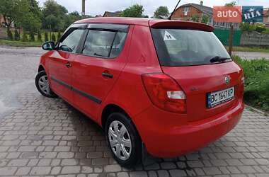 Хетчбек Skoda Fabia 2012 в 