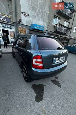 Хетчбек Skoda Fabia 2006 в 