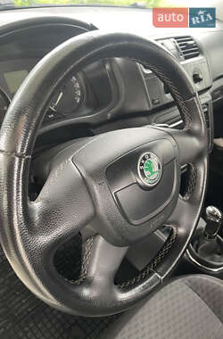 Хэтчбек Skoda Fabia 2012 в 