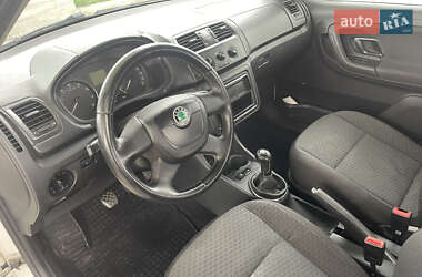 Хэтчбек Skoda Fabia 2012 в 