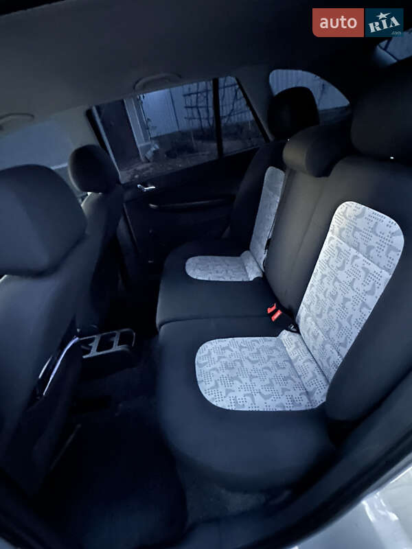 Универсал Skoda Fabia 2004 в Калуше