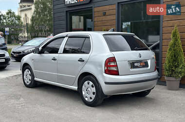 Хэтчбек Skoda Fabia 2002 в 