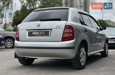 Хэтчбек Skoda Fabia 2002 в 