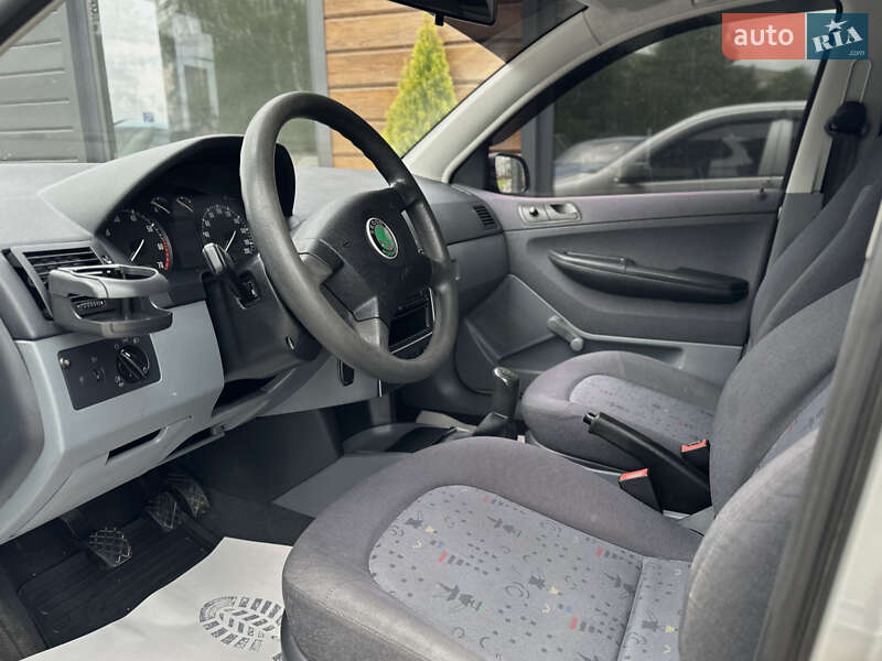 Хетчбек Skoda Fabia 2002 в Шептицькому