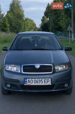 Седан Skoda Fabia 2005 в 