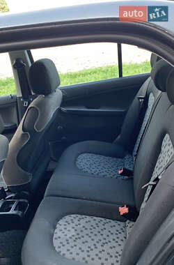 Седан Skoda Fabia 2005 в 