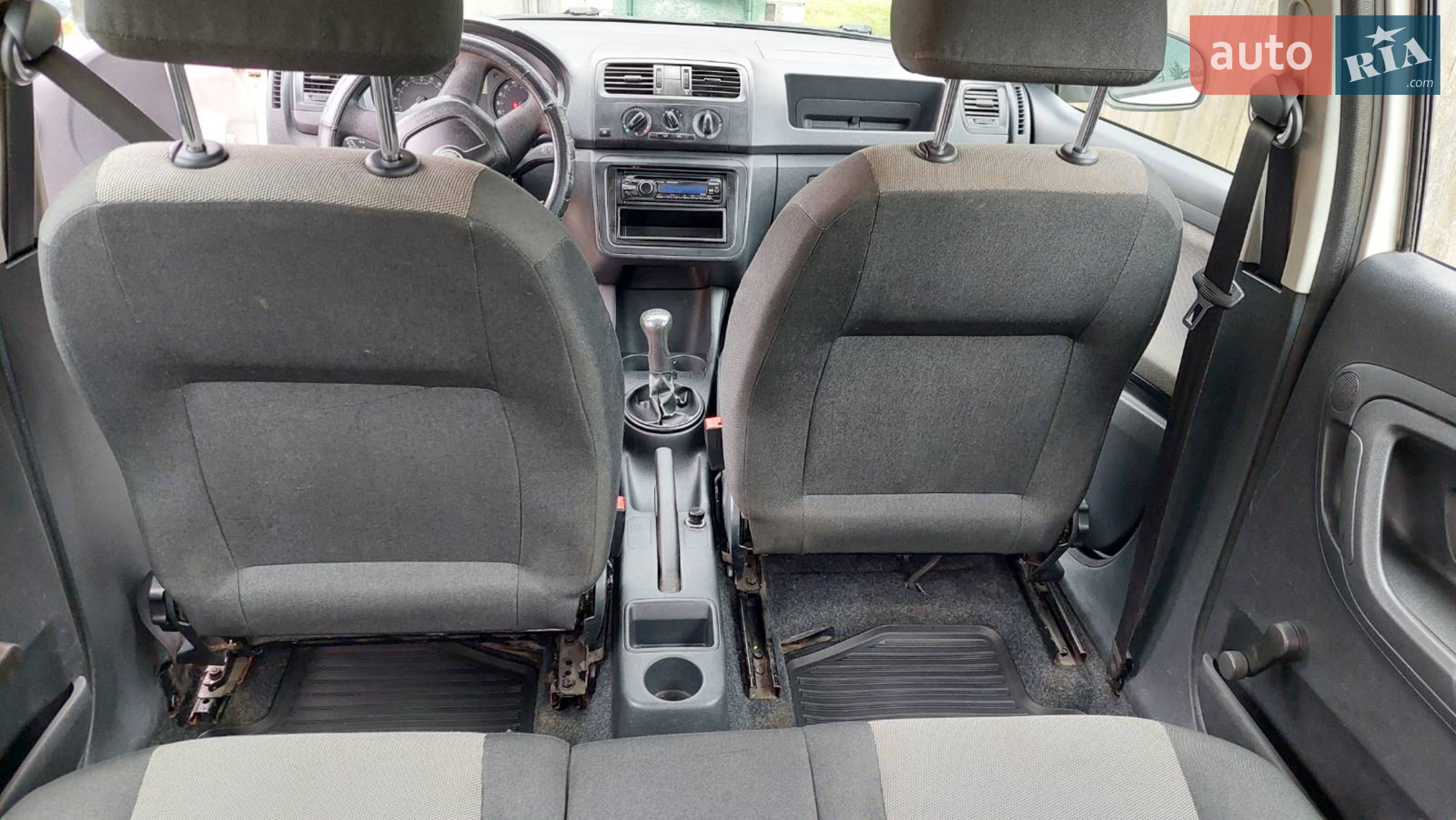 2010 Skoda Fabia - мініатюра 10