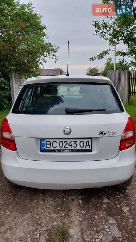 Хетчбек Skoda Fabia 2010 в Буську