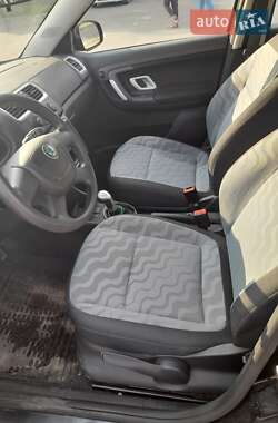 Хэтчбек Skoda Fabia 2009 в 