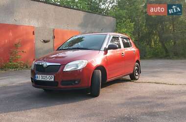 Хэтчбек Skoda Fabia 2008 в Киеве