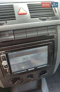Хетчбек Skoda Fabia 2002 в 