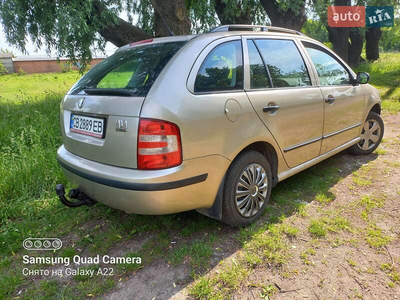 Универсал Skoda Fabia 2006 в Чернигове