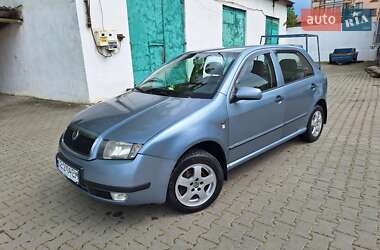 Хэтчбек Skoda Fabia 2002 в Черновцах