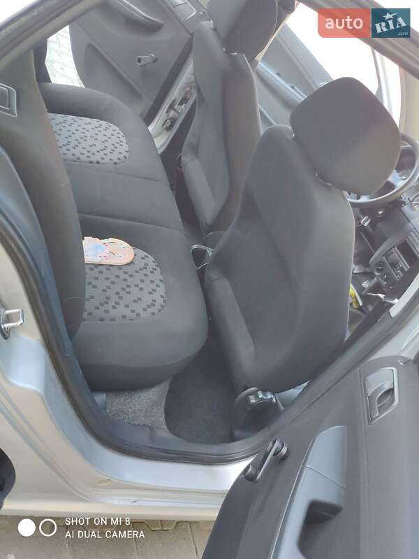 Хетчбек Skoda Fabia 2005 в Києві