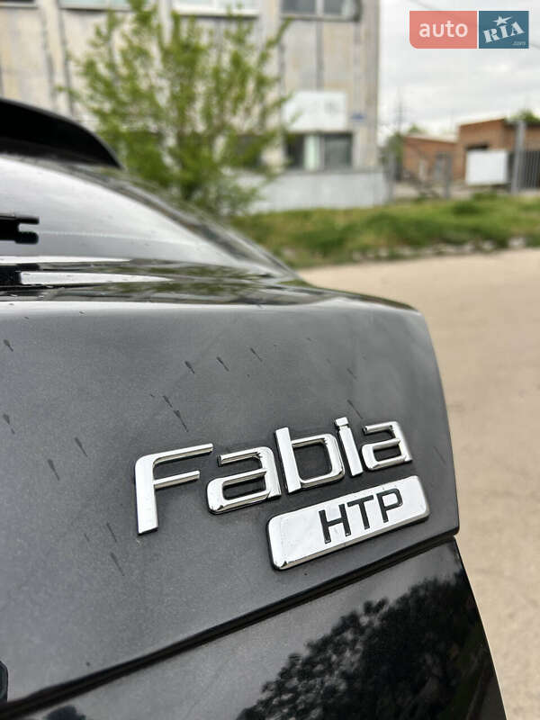 Хетчбек Skoda Fabia 2010 в Сумах