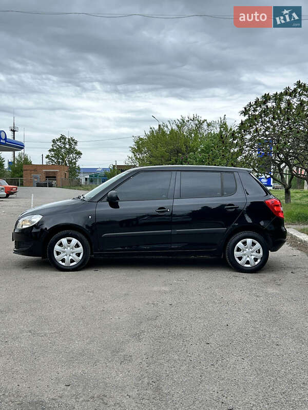 Хетчбек Skoda Fabia 2010 в Сумах