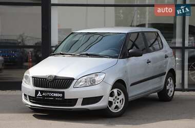 Хэтчбек Skoda Fabia 2010 в Харькове