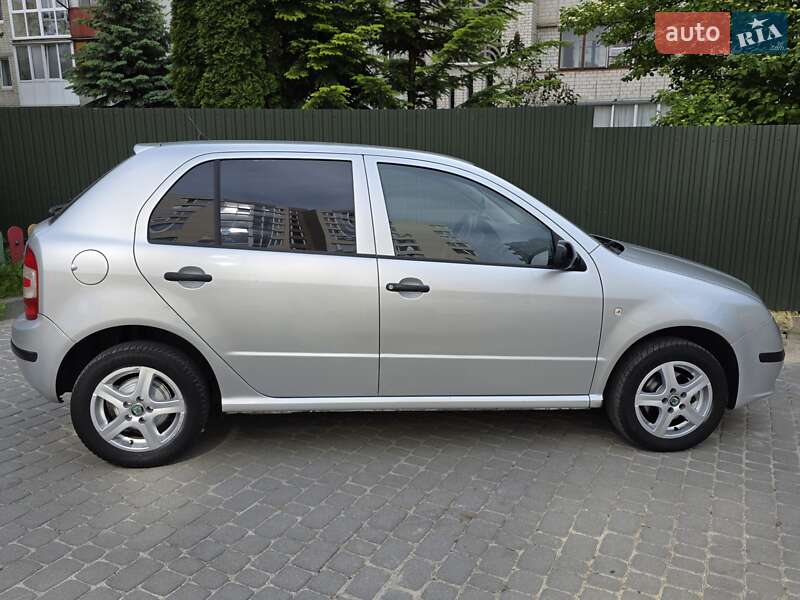 Хэтчбек Skoda Fabia 2006 в Тернополе