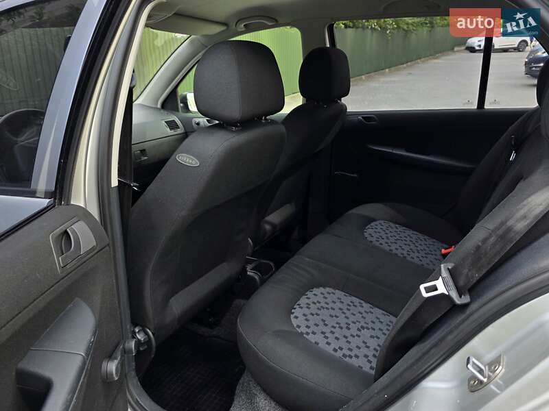 Хэтчбек Skoda Fabia 2006 в Тернополе