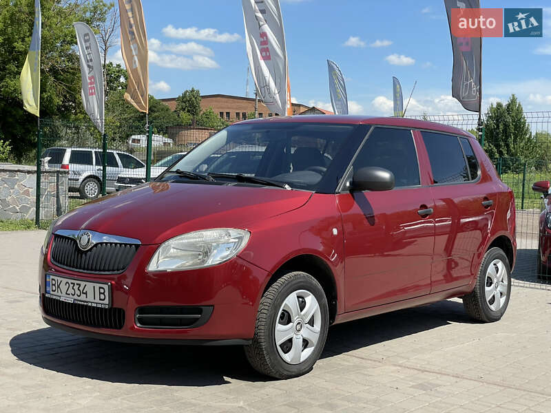 Хэтчбек Skoda Fabia 2008 в 