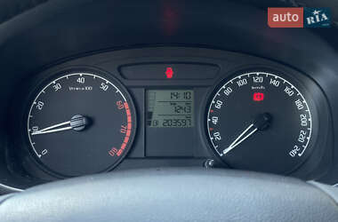 Хэтчбек Skoda Fabia 2008 в 