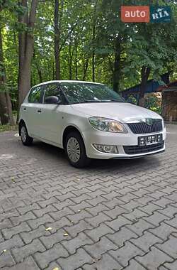 Хетчбек Skoda Fabia 2011 в Києві