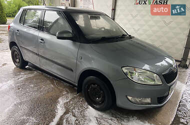 Хэтчбек Skoda Fabia 2013 в 