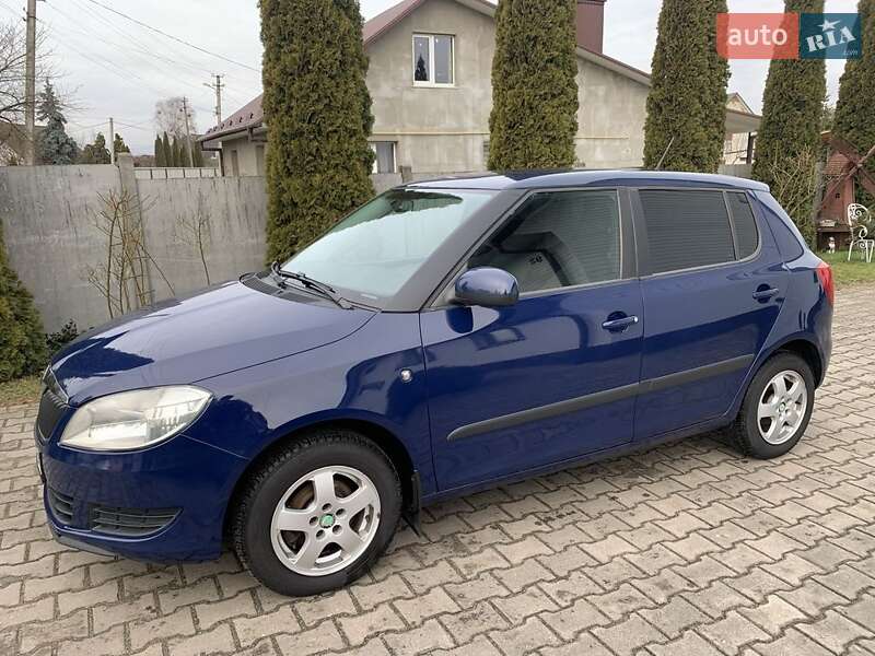 Хэтчбек Skoda Fabia 2011 в Ковеле