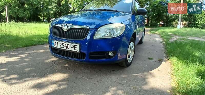 Хэтчбек Skoda Fabia 2008 в 