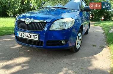 Хэтчбек Skoda Fabia 2008 в 