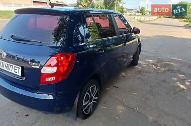 Хэтчбек Skoda Fabia 2010 в 