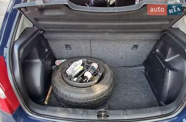 Хэтчбек Skoda Fabia 2010 в 