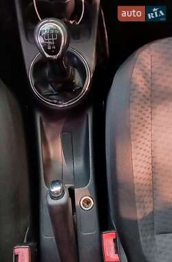 Хэтчбек Skoda Fabia 2010 в 