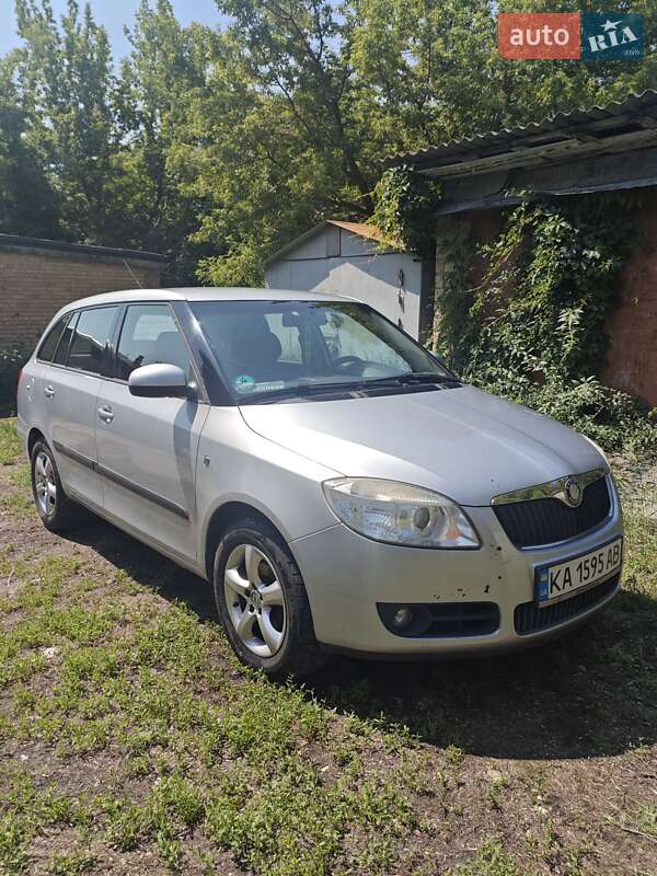 Универсал Skoda Fabia 2009 в Киеве