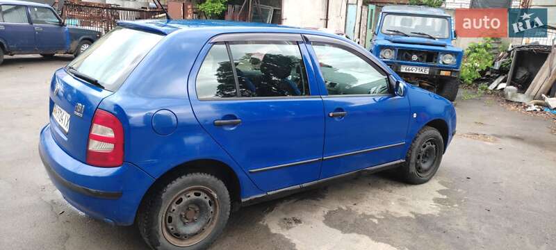 Хэтчбек Skoda Fabia 2004 в Киеве