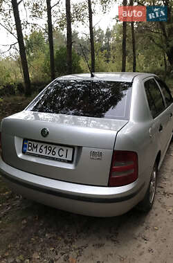 Седан Skoda Fabia 2001 в 