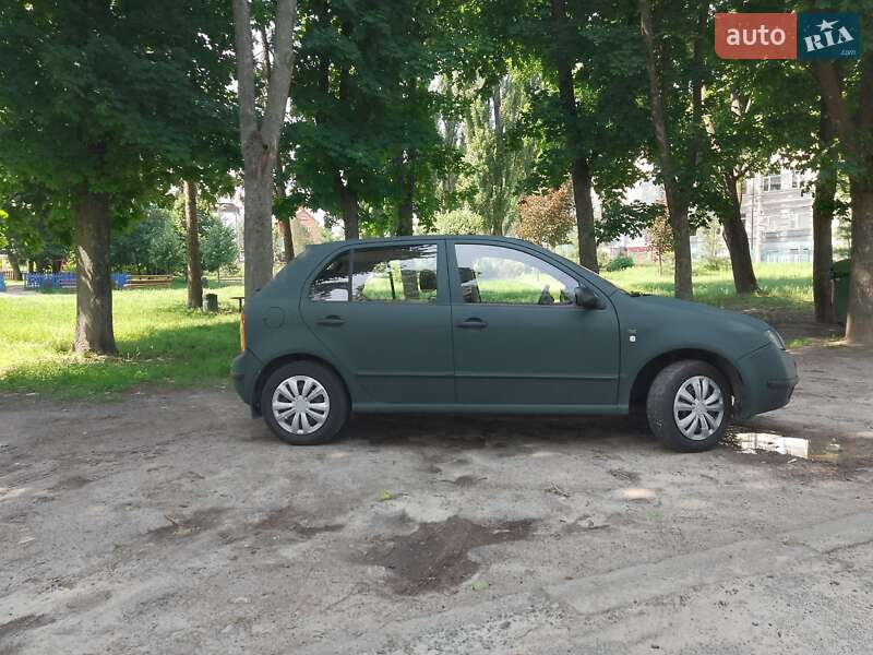 Хетчбек Skoda Fabia 2002 в Києві