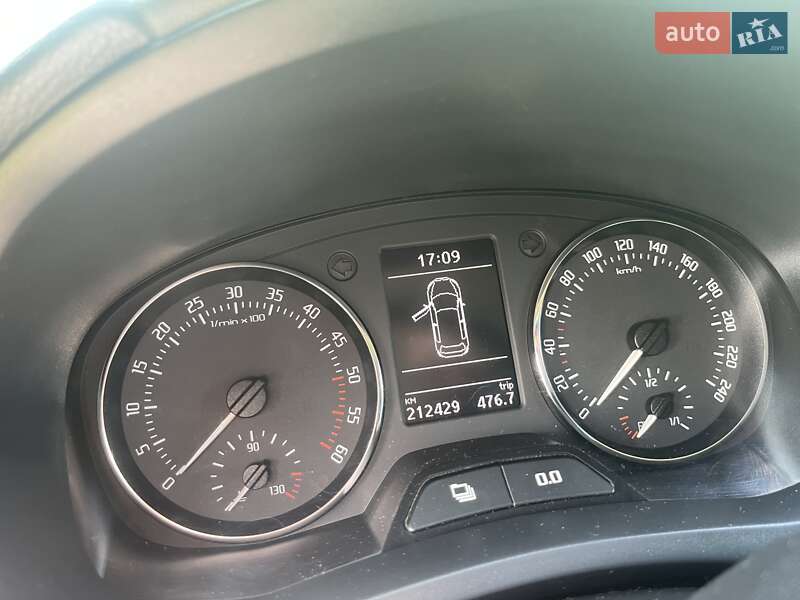 Универсал Skoda Fabia 2011 в Новояворовске