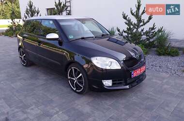 Хэтчбек Skoda Fabia 2009 в 