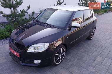 Хэтчбек Skoda Fabia 2009 в 