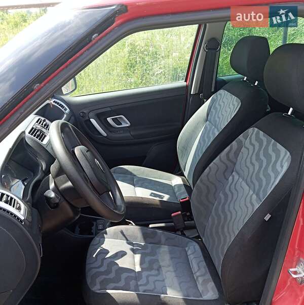 Хэтчбек Skoda Fabia 2010 в Вилке