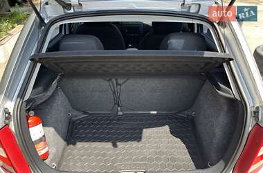 Хэтчбек Skoda Fabia 2006 в 