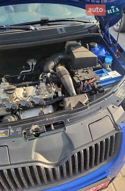 Хэтчбек Skoda Fabia 2010 в 