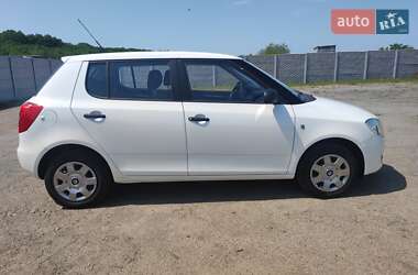 Хетчбек Skoda Fabia 2009 в 